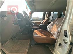 تويوتا لاند كروزر 76